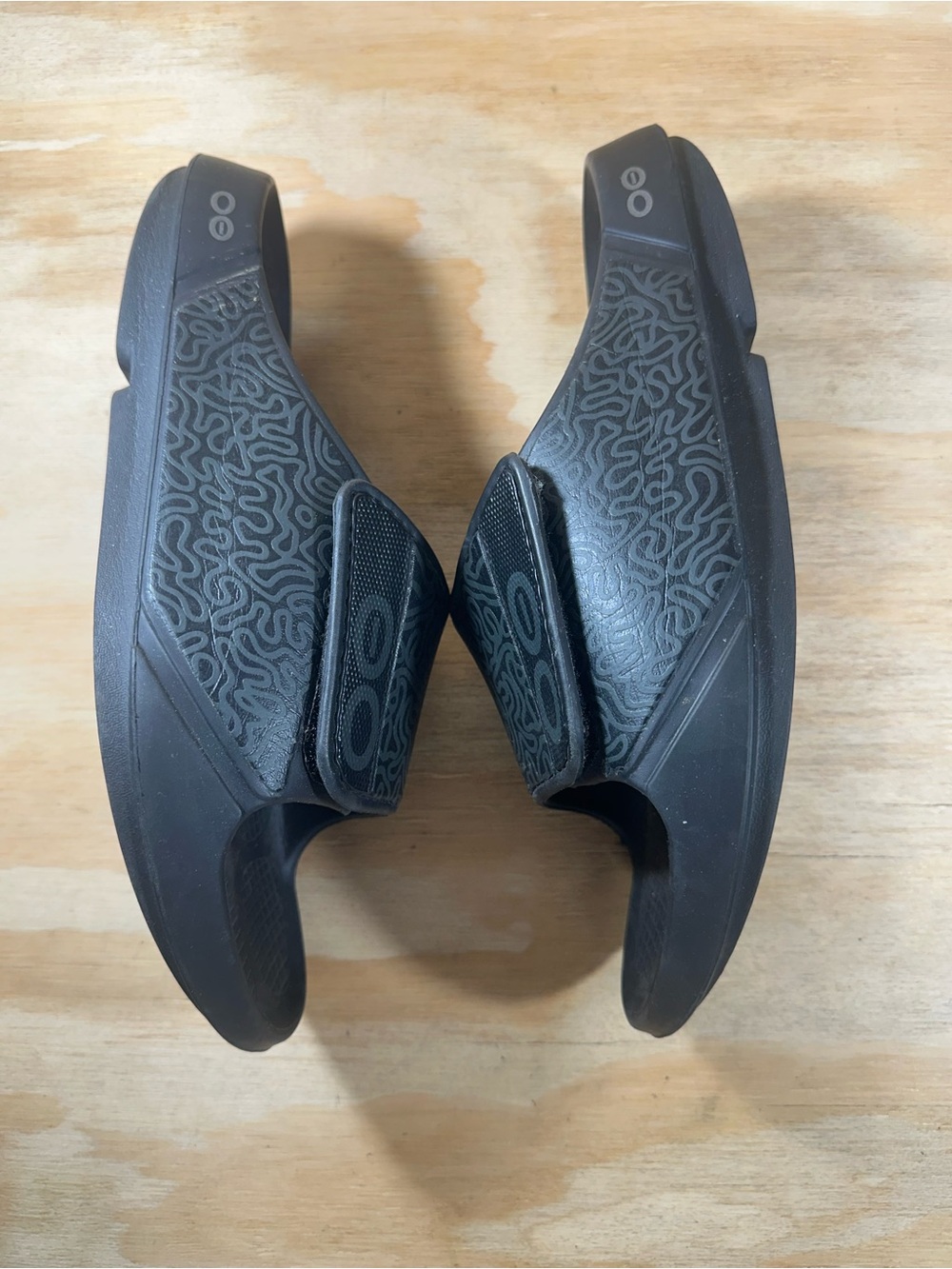 OOFOS Black Slide Sandals Men’s Size 9 - Picture 3 of 7
